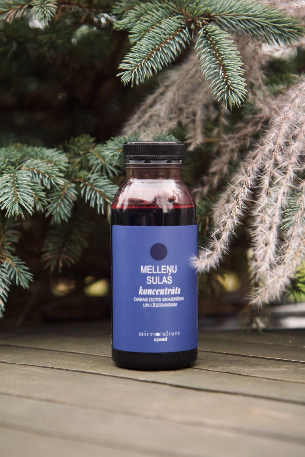 Iegādājies internetā melleņu sulas koncentrātu